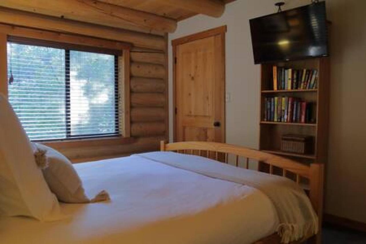 Eagles Nest - Natural Log Cabin With Guest House Idyllwild Exterior foto